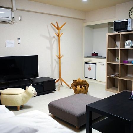 Reiwa House Apartment Осака Екстериор снимка
